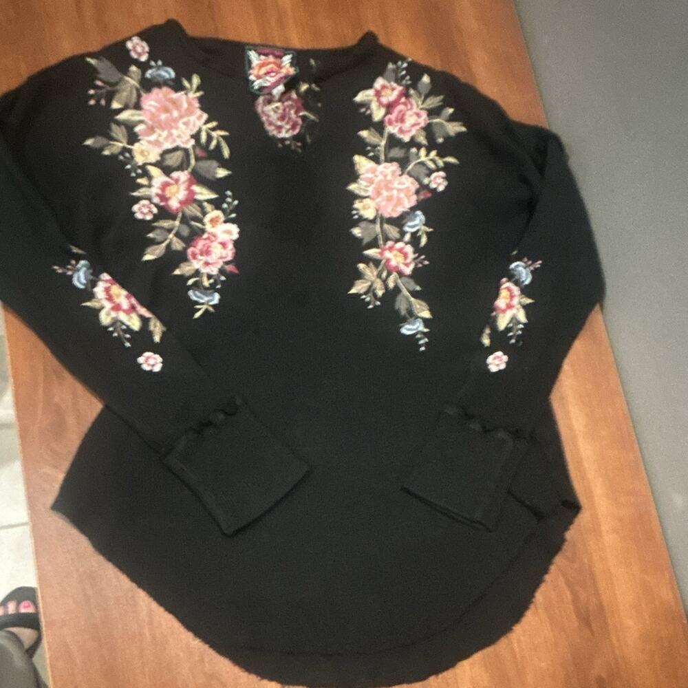 Johnny Was Women's Black Cotton Knit Floral Embroidered Crewneck Pullover